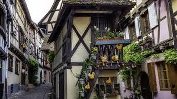 Kota Eguisheim di Prancis