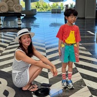 Agensi Lee Si Young mengabarkan bahwa keputusan bercerai diambil melalui kesepakatan bersama setelah delapan tahun menikah. Namun, hal itu tidak mengubah hubungan Lee Si Young dan putranya. Foto: dok. Instagram @leesiyoung38