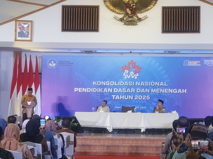 Menteri Pendidikan Dasar dan Menengah (Mendikdasmen) Abdul Muti resmi menutup Konsolidasi Nasional Pendidikan Dasar dan Menengah (Konsolnas Dikdasmen) Tahun 2025, Rabu (30/4/2025)