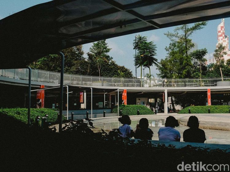 5 Taman di Jakarta yang Kini Buka 24 Jam