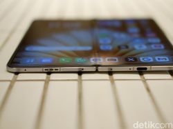 Unboxing Oppo Find N5: HP Layar Lipat Tertipis Harga Rp 28 Juta