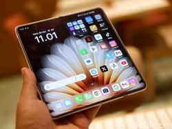 Unboxing Oppo Find N5: HP Layar Lipat Tertipis Harga Rp 28 Juta