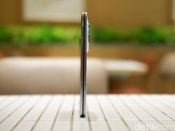 Unboxing Oppo Find N5: HP Layar Lipat Tertipis Harga Rp 28 Juta