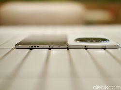 Unboxing Oppo Find N5: HP Layar Lipat Tertipis Harga Rp 28 Juta