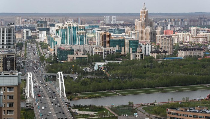 Pemandangan kota Astana memperlihatkan transformasi ibu kota Kazakhstan menjadi pusat urban modern yang terus berkembang pesat.