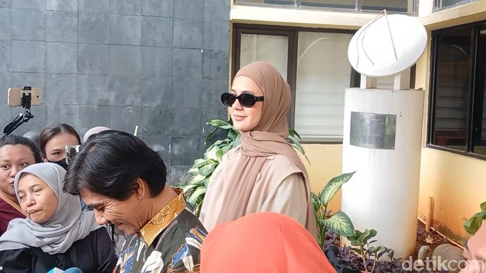 Paula Verhoeven di Komnas Perempuan.