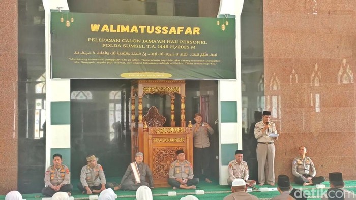 Pelepasan 50 personel Polda Sumsel untuk menunaikan ibadah haji 2025.