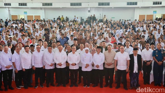 Peluncuran dan Dialog Percepatan Musyawarah Desa/ Kelurahan Khusus Pembentukan Koperasi Desa/ Kelurahan Merah Putih di Provinsi Jawa Timur di Jatim Expo Surabaya.