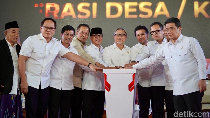 Peluncuran dan Percepatan Musyawarah Desa/Kelurahan Khusus Pembentukan Koperasi Desa/Kelurahan Merah Putih di Surabaya.