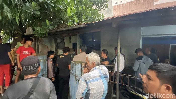 Penemuan sosok mayat di dekat pelabuhan Parepare.