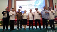 Dalam sambutannya Dasco menyebut DPR dalam posisi menjembatani antara serikat buruh dengan pemerintah. Dasco menyebut Presiden Prabowo Subianto adalah sosok yang mendengar aspirasi dari masyarakat. 