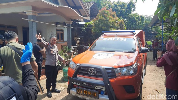 Suasana rumah pelaku predaktor seks di Jepara, Rabu (30/4/2025).
