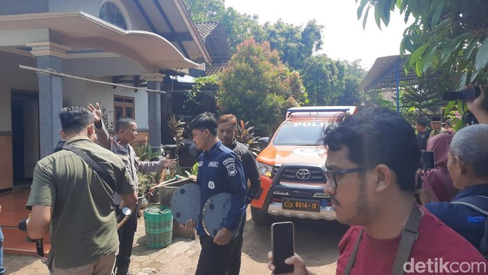 Suasana rumah pelaku predaktor seks di Jepara, Rabu (30/4/2025).