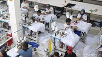 Kondisi ekonomi saat ini, seperti maraknya pemutusan hubungan kerja (PHK), rendahnya daya beli masyarakat, dan masuknya produk impor secara besar-besaran, menjadi tantangan nyata bagi UMKM lokal. Aksi ini diharapkan dapat membangkitkan semangat gotong royong dan mendorong inovasi sebagai solusi di tengah masa sulit.  
