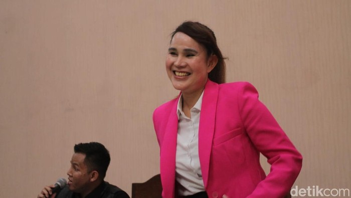 Selebgram Isa Zega saat menghadiri sidang tuntutan.