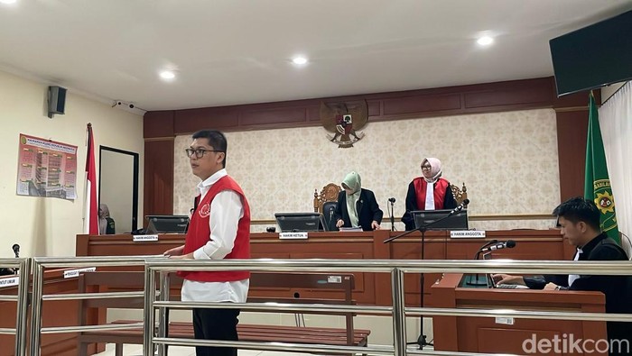 Sidang Pertama Kasus Penggelapan Dana Perusahaan Batubara di Kalsel