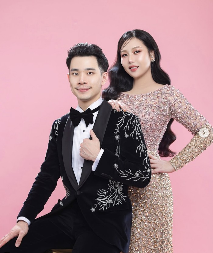 Sisca Kohl Cicip Cokelat Dubai Viral hingga Mukbang Mie Topping Emas