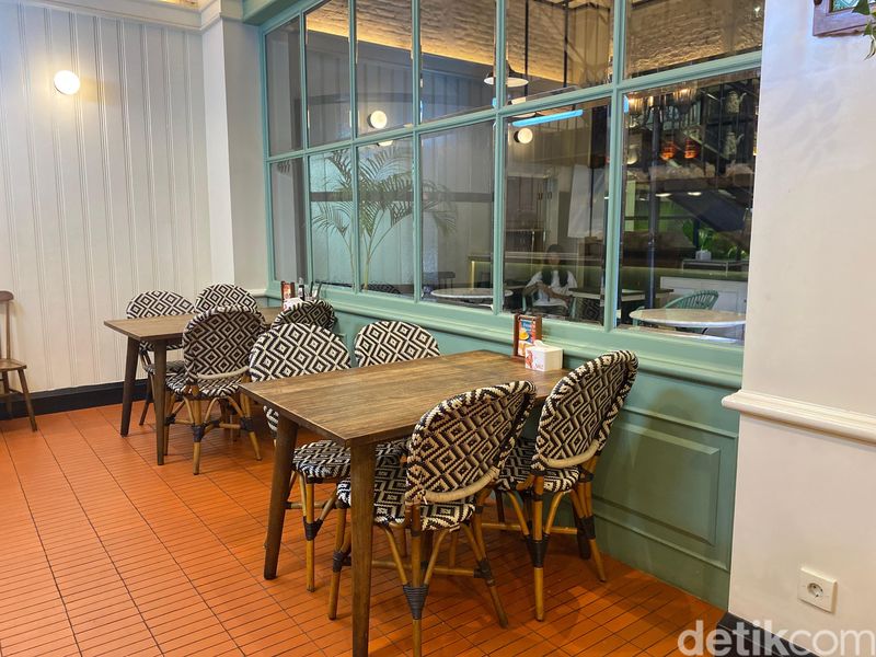 Straits Kopitiam tawarkan menu hidangan peranakan dan Nusantara yang nikmat