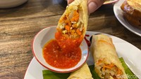 Seporsi popiah di Straits dibanderol harga Rp 35.000. Sayangnya, menurut kami rasanya kurang maksimal. Foto: detikFood/Yenny Mustika Sari