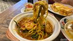 Ada Popiah dan Mie Kangkung Belacan di Kopitiam Modern Ini