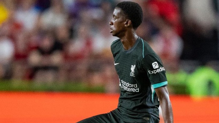 COLUMBIA, SOUTH CAROLINA - AUGUST 03: Trey Nyoni #98 of Liverpool plays against Manchester United in the second half during their pre-season friendly match at Williams-Brice Stadium on August 03, 2024 in Columbia, South Carolina.   Jacob Kupferman/Getty Images/AFP (Photo by Jacob Kupferman / GETTY IMAGES NORTH AMERICA / Getty Images via AFP)