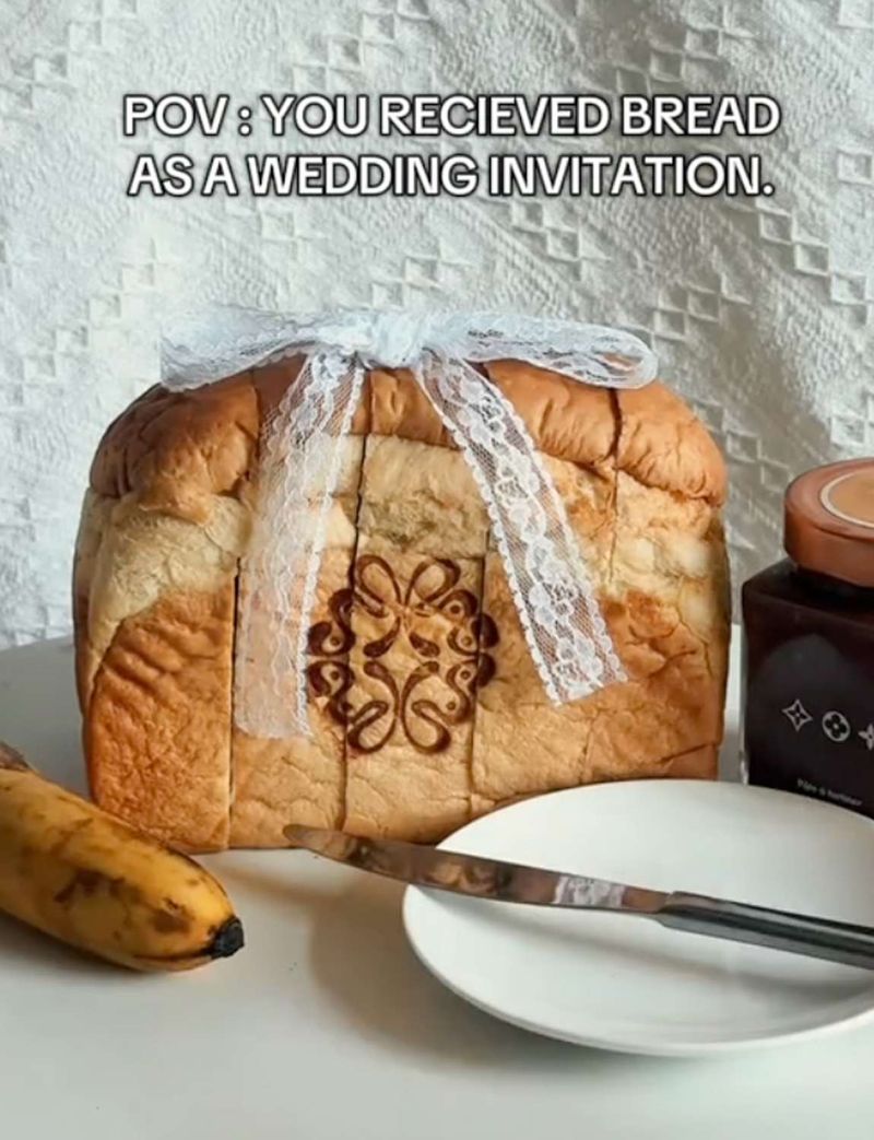 Undangan Pernikahan dari Roti Tawar.