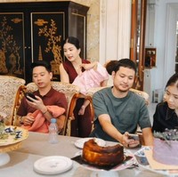 Perayaan anniversary tersebut sekaligus menjadi momen kumpul keluarga Tanoesoedibjo. Perayaan diisi dengan acara makan siang bersama pada 27 April lalu. Foto: Instagram/@liliana_tanoesoedibjo