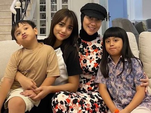 Venna Melinda dan Fuji