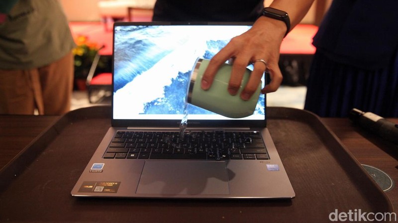 Asus Indonesia menjawab tantangan dunia bisnis modern yang dinamis dengan menghadirkan Asus ExpertBook P Series, lini laptop bisnis terbaru yang menggabungkan durabilitas kelas militer, kinerja berbasis AI mutakhir, dan perlindungan data tingkat enterprise.