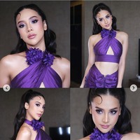 Anya melengkapi penampilan glamornya dengan riasan nuansa ungu pada eyeshadow, blush on dan lipstiknya. Foto: Dok. Instagram Anya Geraldine
