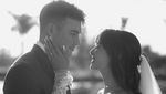 Kebahagiaan Aurelie Moeremans dan Tyler Nyata di 10 Foto Hitam Putih