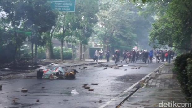 Demo Hari Buruh di Kota Bandung yang berakhir ricuh.