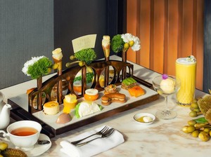 Di Thailand Kini Ada Afternoon Tea Mewah sambil Makan Durian Mon Thong