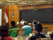 Temui Massa Buruh, Gubernur Luthfi Bakal Kaji 9 Tuntutan Aksi