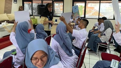 Potret 14 Guru Australia Jalani Pertukaran Budaya dan Pendidikan di Indonesia