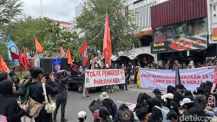 Aksi Massa May Day di Kawasan Malioboro, Jogja, Kamis (1/5/2025).