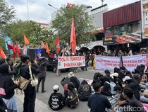 Peringatan Hari Buruh di Malioboro, Tuntut UMP DIY Jadi Rp 4,5 Juta