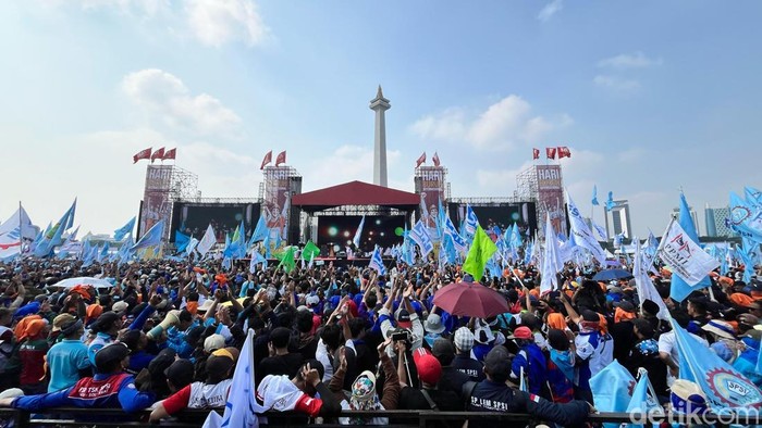 Hari Buruh 2025 di Monas (Rumondang/detikcom)