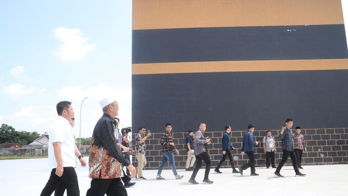Herman Deru meninjau persiapan asrama dan penyelenggaraan ibadah haji 1446 H/2025.