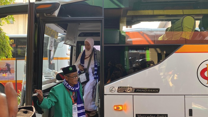Jemaah haji kloter pertama tiba di Asrama Haji Surabaya