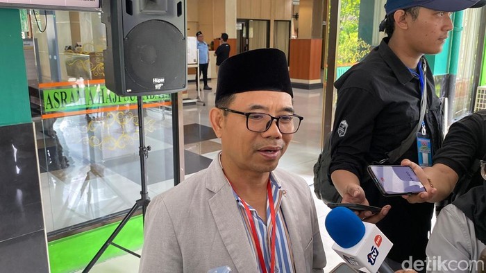 Kepala Kantor Wilayah Kementerian Agama Jatim Akhmad Sruji Bahtiar.