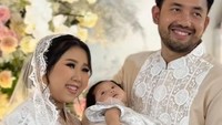 Setelah akun X dihapus, Kiky Saputri merasakan kedamaian. Ternyata hidup damai ya gak ada huru-hara. Aku hidup sama suami, anak, liburan sama keluarga enjoy life, beda rasanya. Oh ternyata selama ini yang gitu ada di sini (otak) dan hp, kehidupan nyata gak ada yang sekeras itu, tukas Kiky Saputri. Foto: Instagram@kikysaputrii