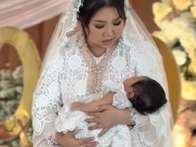 Kiky Saputri Ungkap Senangnya Jadi Ibu Kiky Saputri Ungkap Senangnya Jadi Ibu