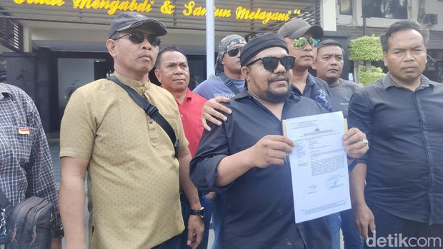 Masyarakat Pecinta Jokowi Malang Raya minta kasus Roy Suryo ditindaklanjuti