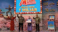 Selama periode program yang berlangsung hingga 31 Maret 2025, Bank Mega telah membagikan hadiah undian uang tunai kepada total 778 nasabah. Rinciannya, 420 orang masing-masing menerima Rp5 juta, 210 orang menerima Rp10 juta, 140 orang menerima Rp20 juta, dan 7 orang meraih mini grand prize sebesar Rp100 juta. Puncaknya adalah penyerahan Grand Prize senilai Rp1 miliar kepada satu pemenang utama.