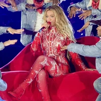 Di Balik Status Miliarder Beyonce, Upah Buruh Brand Fashionnya Cuma Rp 8 Ribu