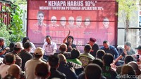 Hadir dalam diskusi tersebut Ketua APJARSI Rendi Prasetyo, Pengamat Transportasi Eddy Suzendi, Driver Online Roda Empat  Aries Renaldi, Driver Online Roda Dua Kemed dan Mercen UMKM Laura Valentyana Siregar. 