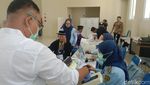 Potret Kedatangan Kloter Pertama Calhaj Jabar di Embarkasi Kertajati