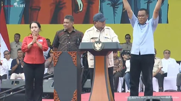 Presiden Prabowo Subianto bertekad untuk menghilangkan korupsi di Indonesia. Di hadapan massa buruh, Ia mengaku rela mati demi rakyat Indonesia.