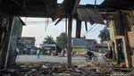 Ratusan Bangli di Jalur Air Bekasi Akhirnya Rata dengan Tanah